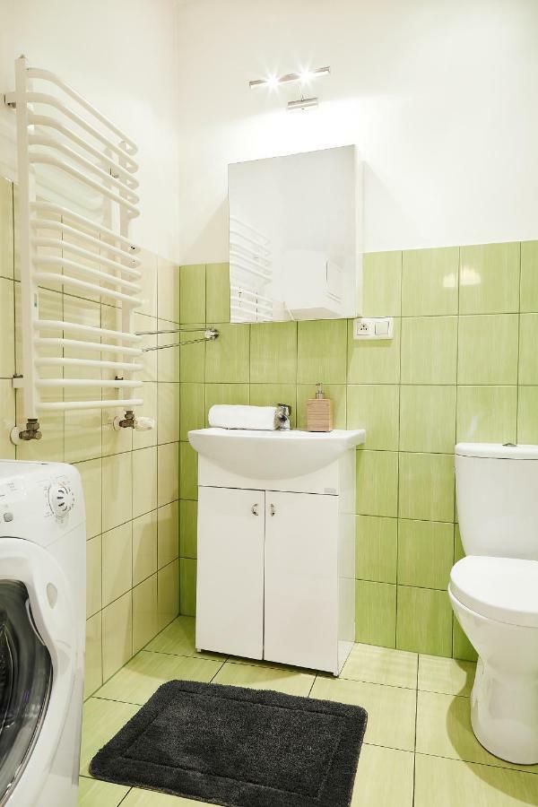 Green Yard Apartment Krowoderska Street คราคูฟ ภายนอก รูปภาพ